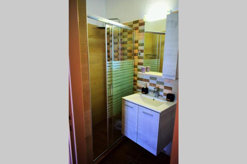 Meltemi Appartment Patitiri  Ngoại thất bức ảnh