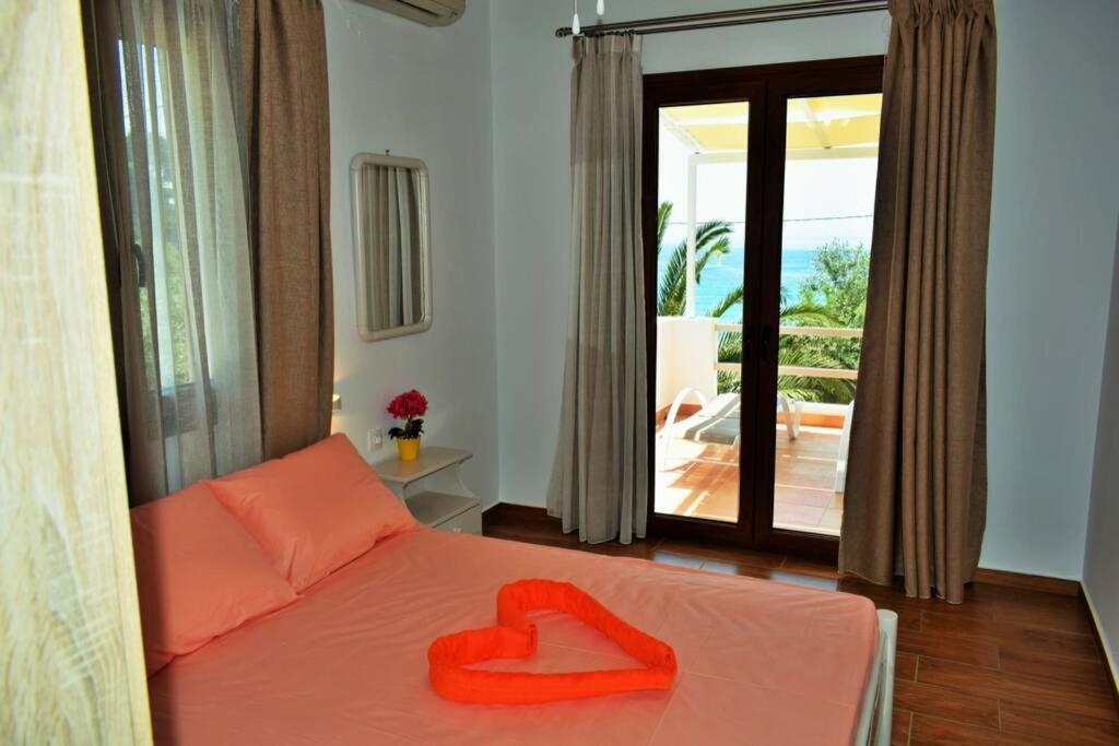 Meltemi Appartment Patitiri  Ngoại thất bức ảnh